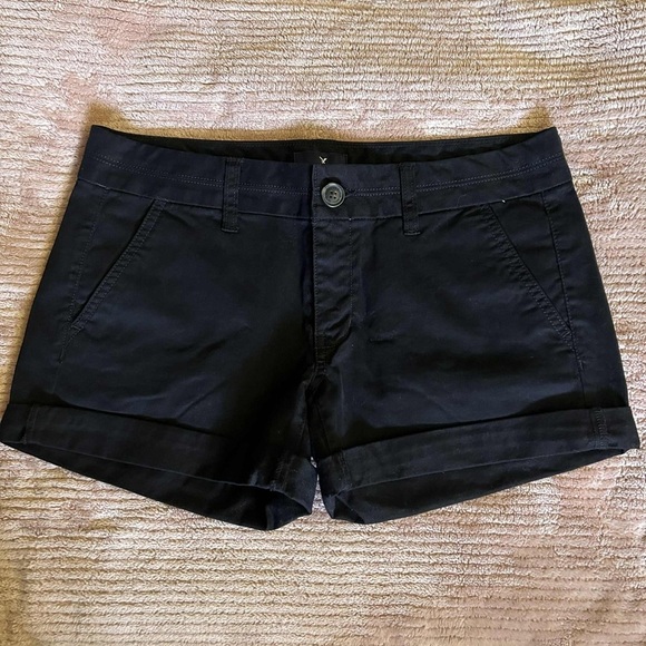 American Eagle Outfitters Black Bermuda Shorts Size 6 Women Midi - Picture 1 of 8